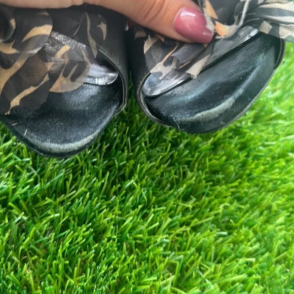 Guess by Marciano, black peep toe heels - Picture 4 of 6